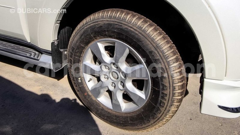 Big with watermark mitsubishi pajero arusha import dubai 7640