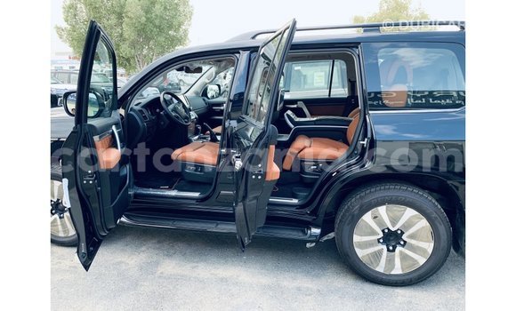 Nunua Imported Toyota Land Cruiser Nyeusi Gari ndani ya Import - Dubai nchini Arusha Nunua Imported Toyota Land Cruiser Nyeusi Gari ndani ya Import - Dubai nchini Arusha
