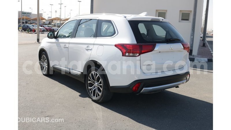 Big with watermark mitsubishi outlander arusha import dubai 7659