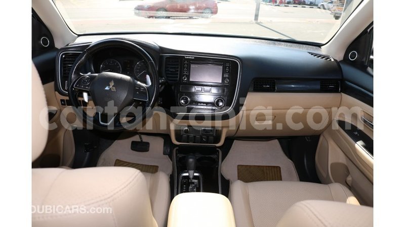 Big with watermark mitsubishi outlander arusha import dubai 7659