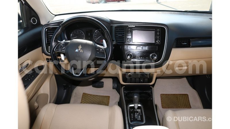 Big with watermark mitsubishi outlander arusha import dubai 7659