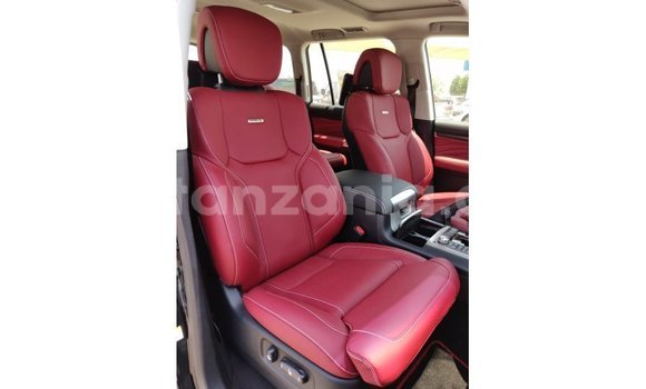 Buy Import Toyota Land Cruiser Black Car in Import - Dubai in Arusha Buy Import Toyota Land Cruiser Black Car in Import - Dubai in Arusha