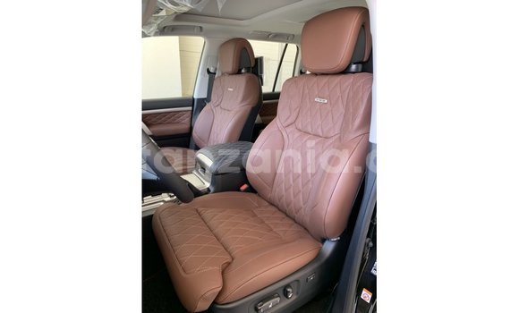 Buy Import Toyota Land Cruiser Black Car in Import - Dubai in Arusha Buy Import Toyota Land Cruiser Black Car in Import - Dubai in Arusha