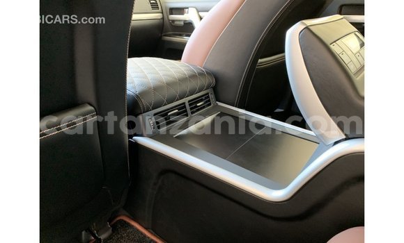 Buy Import Toyota Land Cruiser Black Car in Import - Dubai in Arusha Buy Import Toyota Land Cruiser Black Car in Import - Dubai in Arusha
