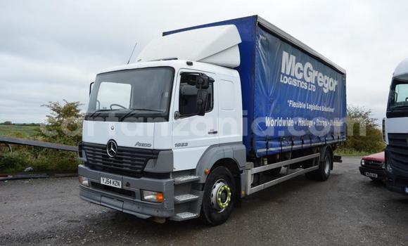 Nunua Imported DAF CF Bluu Lori ndani ya Arusha nchini Arusha Nunua Imported DAF CF Bluu Lori ndani ya Arusha nchini Arusha