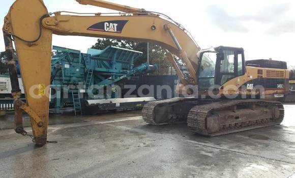 Nunua Imported Caterpillar 120 Nyekundu Lori ndani ya Dodoma nchini Dodoma Nunua Imported Caterpillar 120 Nyekundu Lori ndani ya Dodoma nchini Dodoma
