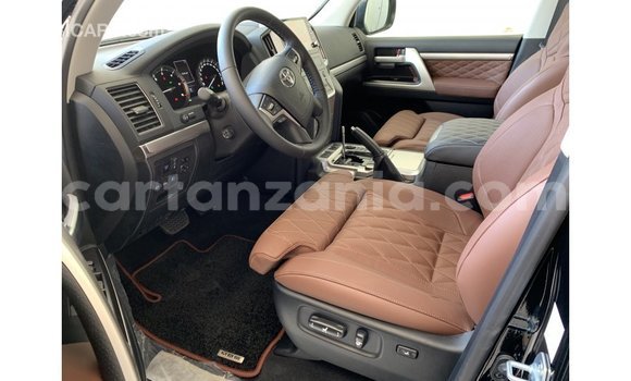 Nunua Imported Toyota Land Cruiser Nyeusi Gari ndani ya Import - Dubai nchini Arusha Nunua Imported Toyota Land Cruiser Nyeusi Gari ndani ya Import - Dubai nchini Arusha