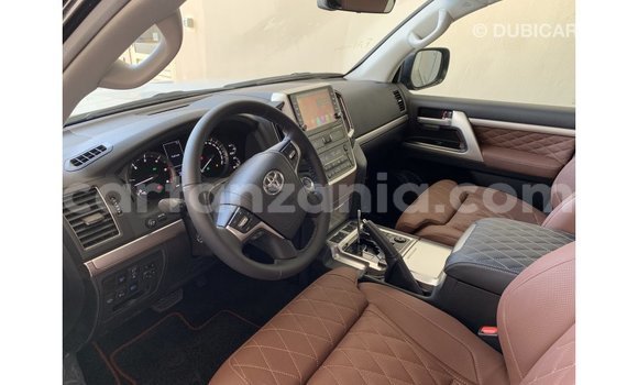 Nunua Imported Toyota Land Cruiser Nyeusi Gari ndani ya Import - Dubai nchini Arusha Nunua Imported Toyota Land Cruiser Nyeusi Gari ndani ya Import - Dubai nchini Arusha