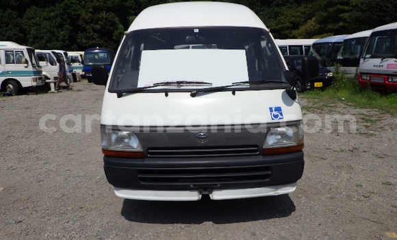 Buy Import Toyota Hiace White Car in Dar es Salaam in Dar es Salaam Buy Import Toyota Hiace White Car in Dar es Salaam in Dar es Salaam