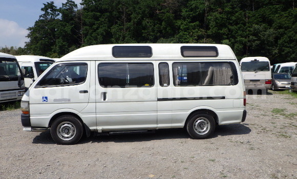 Buy Import Toyota Hiace White Car in Dar es Salaam in Dar es Salaam Buy Import Toyota Hiace White Car in Dar es Salaam in Dar es Salaam