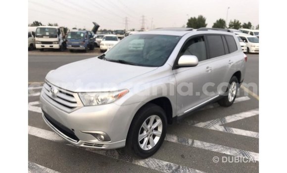 Buy Import Toyota Highlander Other Car in Import - Dubai in Arusha Buy Import Toyota Highlander Other Car in Import - Dubai in Arusha