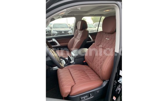 Buy Import Toyota Land Cruiser Black Car in Import - Dubai in Arusha Buy Import Toyota Land Cruiser Black Car in Import - Dubai in Arusha