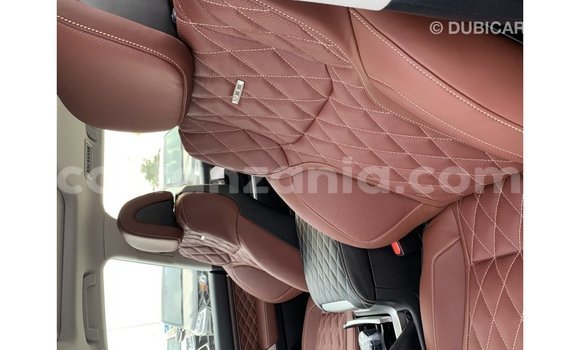 Buy Import Toyota Land Cruiser Black Car in Import - Dubai in Arusha Buy Import Toyota Land Cruiser Black Car in Import - Dubai in Arusha