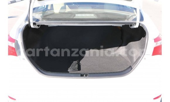 Nunua Imported Toyota Corolla Nyeupe Gari ndani ya Import - Dubai nchini Arusha Nunua Imported Toyota Corolla Nyeupe Gari ndani ya Import - Dubai nchini Arusha
