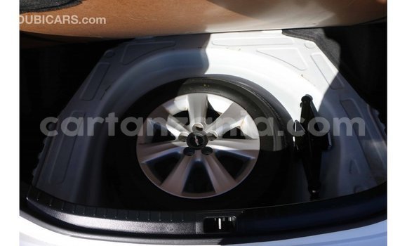 Nunua Imported Toyota Corolla Nyeupe Gari ndani ya Import - Dubai nchini Arusha Nunua Imported Toyota Corolla Nyeupe Gari ndani ya Import - Dubai nchini Arusha