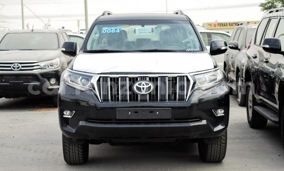 Nunua Imported Toyota Land Cruiser Nyeusi Gari ndani ya Import - Dubai nchini Arusha Nunua Imported Toyota Land Cruiser Nyeusi Gari ndani ya Import - Dubai nchini Arusha