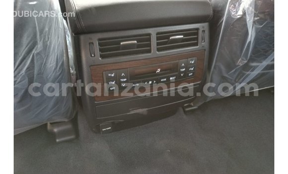 Buy Import Toyota Land Cruiser White Car in Import - Dubai in Arusha Buy Import Toyota Land Cruiser White Car in Import - Dubai in Arusha