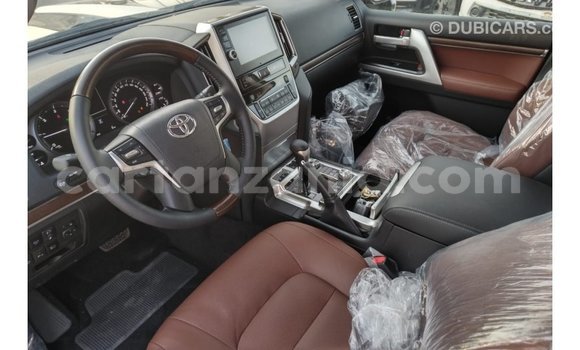 Buy Import Toyota Land Cruiser White Car in Import - Dubai in Arusha Buy Import Toyota Land Cruiser White Car in Import - Dubai in Arusha