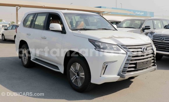 Nunua Imported Lexus LX Nyeupe Gari ndani ya Import - Dubai nchini Arusha Nunua Imported Lexus LX Nyeupe Gari ndani ya Import - Dubai nchini Arusha