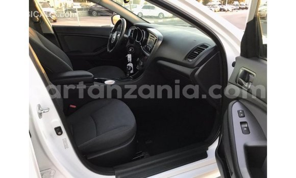 Nunua Imported Kia Optima Nyeupe Gari ndani ya Import - Dubai nchini Arusha Nunua Imported Kia Optima Nyeupe Gari ndani ya Import - Dubai nchini Arusha