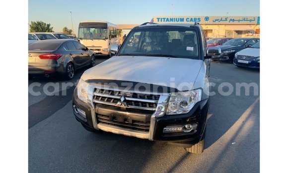 Buy Import Mitsubishi Pajero Black Car in Import - Dubai in Arusha Buy Import Mitsubishi Pajero Black Car in Import - Dubai in Arusha
