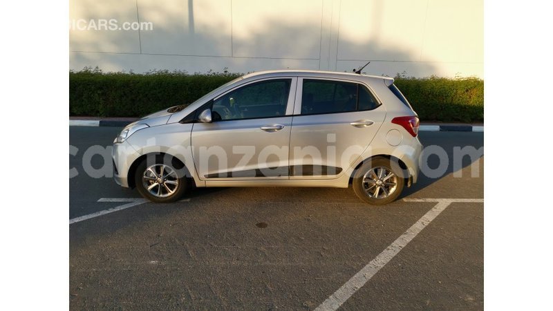 Big with watermark hyundai i10 arusha import dubai 7737