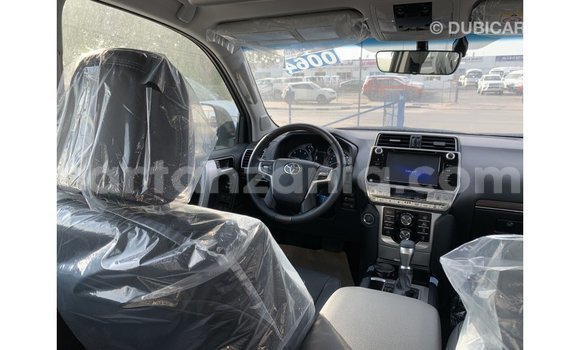 Nunua Imported Toyota Prado Nyeusi Gari ndani ya Import - Dubai nchini Arusha Nunua Imported Toyota Prado Nyeusi Gari ndani ya Import - Dubai nchini Arusha