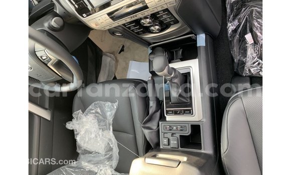 Nunua Imported Toyota Prado Nyeusi Gari ndani ya Import - Dubai nchini Arusha Nunua Imported Toyota Prado Nyeusi Gari ndani ya Import - Dubai nchini Arusha