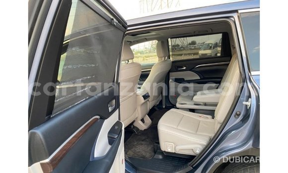 Buy Import Toyota Highlander Blue Car in Import - Dubai in Arusha Buy Import Toyota Highlander Blue Car in Import - Dubai in Arusha