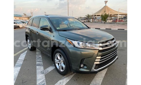 Nunua Imported Toyota Highlander Kijani Gari ndani ya Import - Dubai nchini Arusha Nunua Imported Toyota Highlander Kijani Gari ndani ya Import - Dubai nchini Arusha