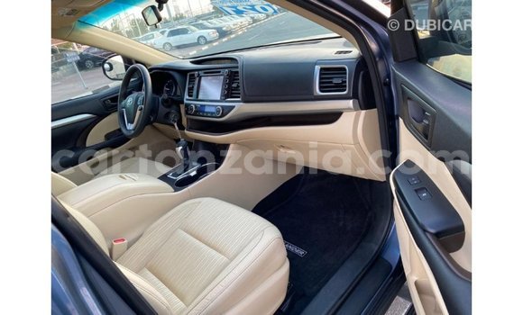 Buy Import Toyota Highlander Blue Car in Import - Dubai in Arusha Buy Import Toyota Highlander Blue Car in Import - Dubai in Arusha