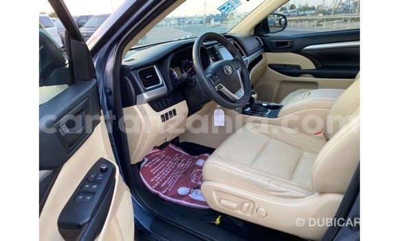 Buy Import Toyota Highlander Blue Car in Import - Dubai in Arusha Buy Import Toyota Highlander Blue Car in Import - Dubai in Arusha