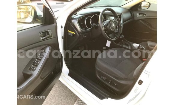 Nunua Imported Kia Optima Nyeupe Gari ndani ya Import - Dubai nchini Arusha Nunua Imported Kia Optima Nyeupe Gari ndani ya Import - Dubai nchini Arusha