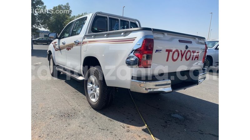 Big with watermark toyota hilux arusha import dubai 7757