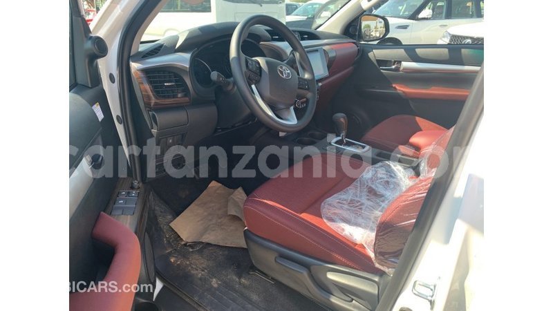 Big with watermark toyota hilux arusha import dubai 7757