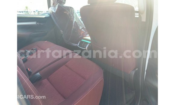 Buy Import Toyota Hilux White Car in Import - Dubai in Arusha Buy Import Toyota Hilux White Car in Import - Dubai in Arusha