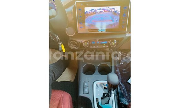 Buy Import Toyota Hilux White Car in Import - Dubai in Arusha Buy Import Toyota Hilux White Car in Import - Dubai in Arusha