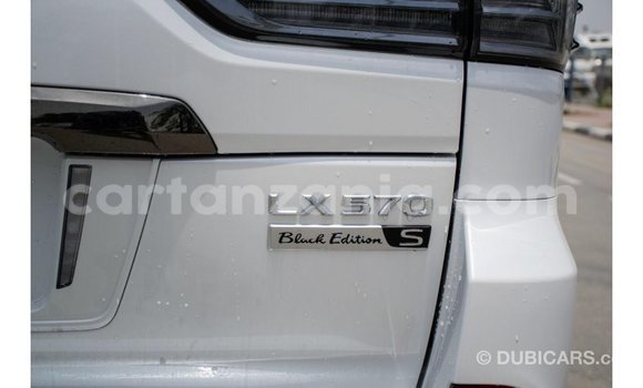 Nunua Imported Lexus LX Nyeupe Gari ndani ya Import - Dubai nchini Arusha Nunua Imported Lexus LX Nyeupe Gari ndani ya Import - Dubai nchini Arusha