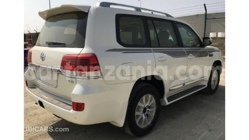 Big with watermark toyota land cruiser arusha import dubai 7761