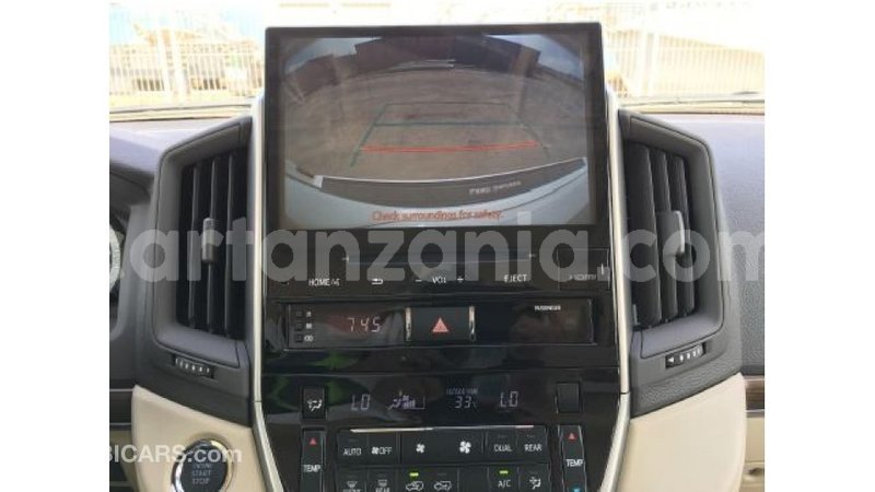 Big with watermark toyota land cruiser arusha import dubai 7761