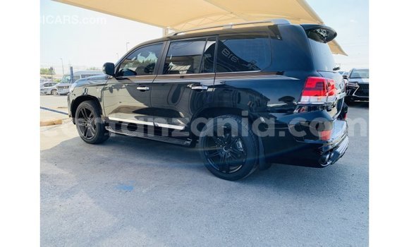 Nunua Imported Toyota Land Cruiser Nyeusi Gari ndani ya Import - Dubai nchini Arusha Nunua Imported Toyota Land Cruiser Nyeusi Gari ndani ya Import - Dubai nchini Arusha