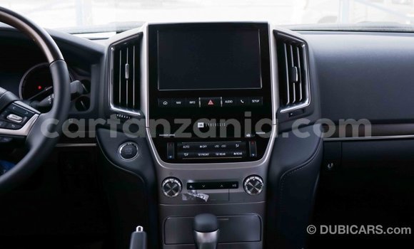 Nunua Imported Toyota Land Cruiser Nyeusi Gari ndani ya Import - Dubai nchini Arusha Nunua Imported Toyota Land Cruiser Nyeusi Gari ndani ya Import - Dubai nchini Arusha