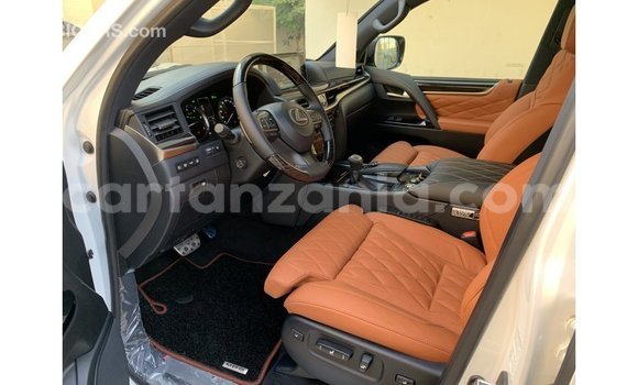 Nunua Imported Lexus LX Nyeupe Gari ndani ya Import - Dubai nchini Arusha Nunua Imported Lexus LX Nyeupe Gari ndani ya Import - Dubai nchini Arusha