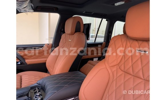 Nunua Imported Lexus LX Nyeupe Gari ndani ya Import - Dubai nchini Arusha Nunua Imported Lexus LX Nyeupe Gari ndani ya Import - Dubai nchini Arusha