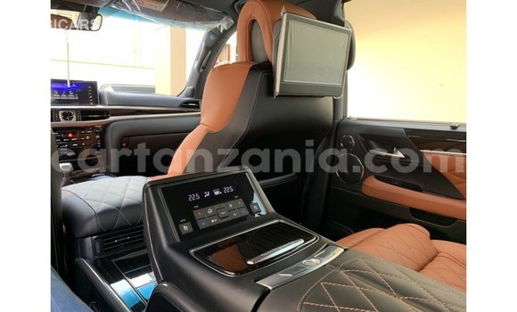 Nunua Imported Lexus LX Nyeupe Gari ndani ya Import - Dubai nchini Arusha Nunua Imported Lexus LX Nyeupe Gari ndani ya Import - Dubai nchini Arusha