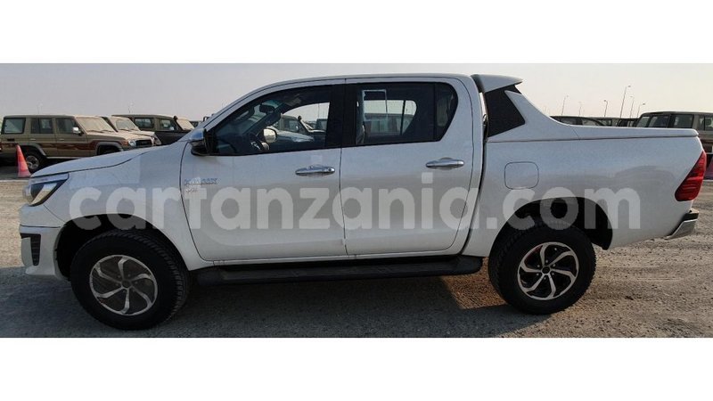 Big with watermark toyota hilux arusha import dubai 7769