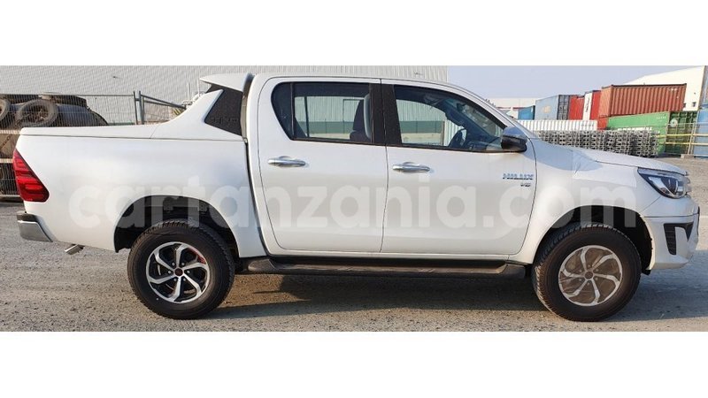 Big with watermark toyota hilux arusha import dubai 7769