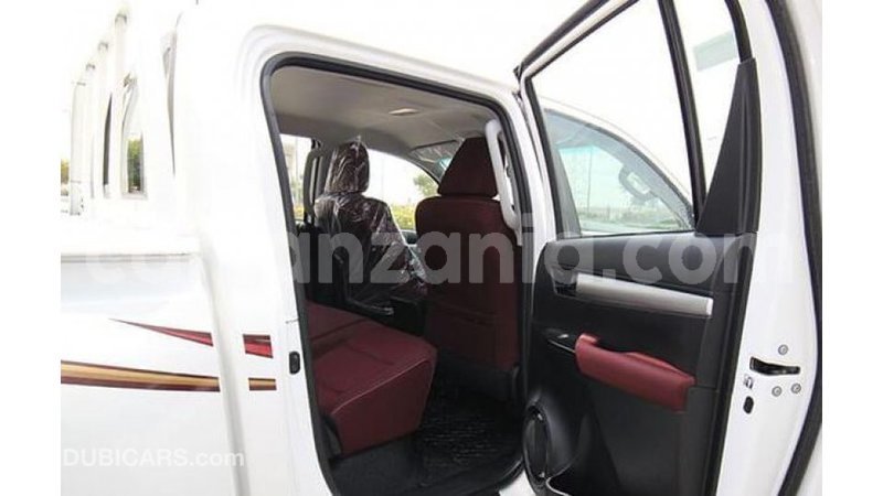 Big with watermark toyota hilux arusha import dubai 7771