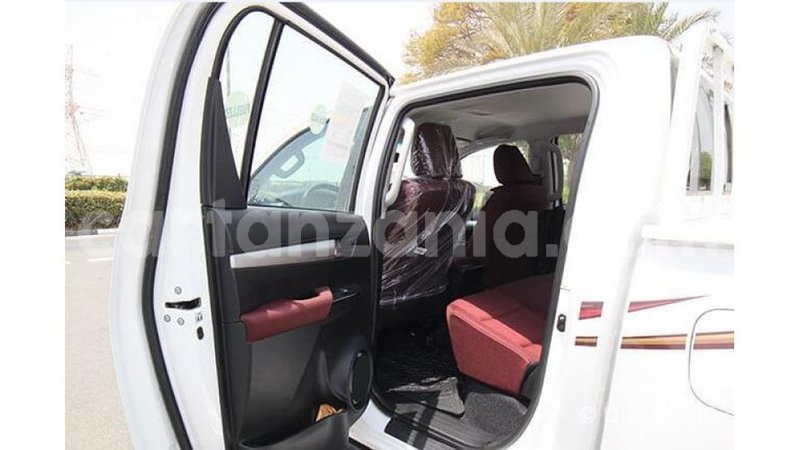 Big with watermark toyota hilux arusha import dubai 7771