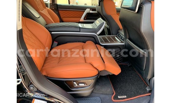 Nunua Imported Toyota Land Cruiser Nyeusi Gari ndani ya Import - Dubai nchini Arusha Nunua Imported Toyota Land Cruiser Nyeusi Gari ndani ya Import - Dubai nchini Arusha